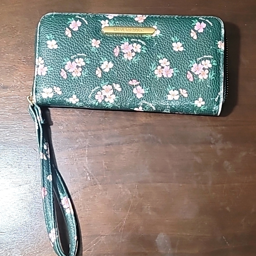Steve Madden Floral Wristlet Wallet Womens Green Pink Cherry Blossom Zip Around